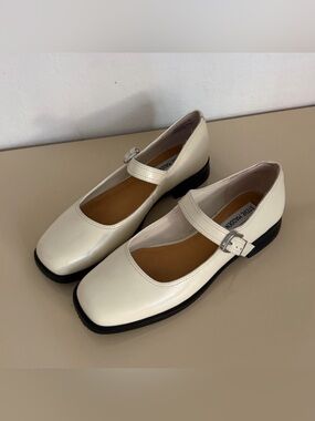 Steve Madden Delancy White Leather Mary Jane Square Toe Buckle Shoes 9.5